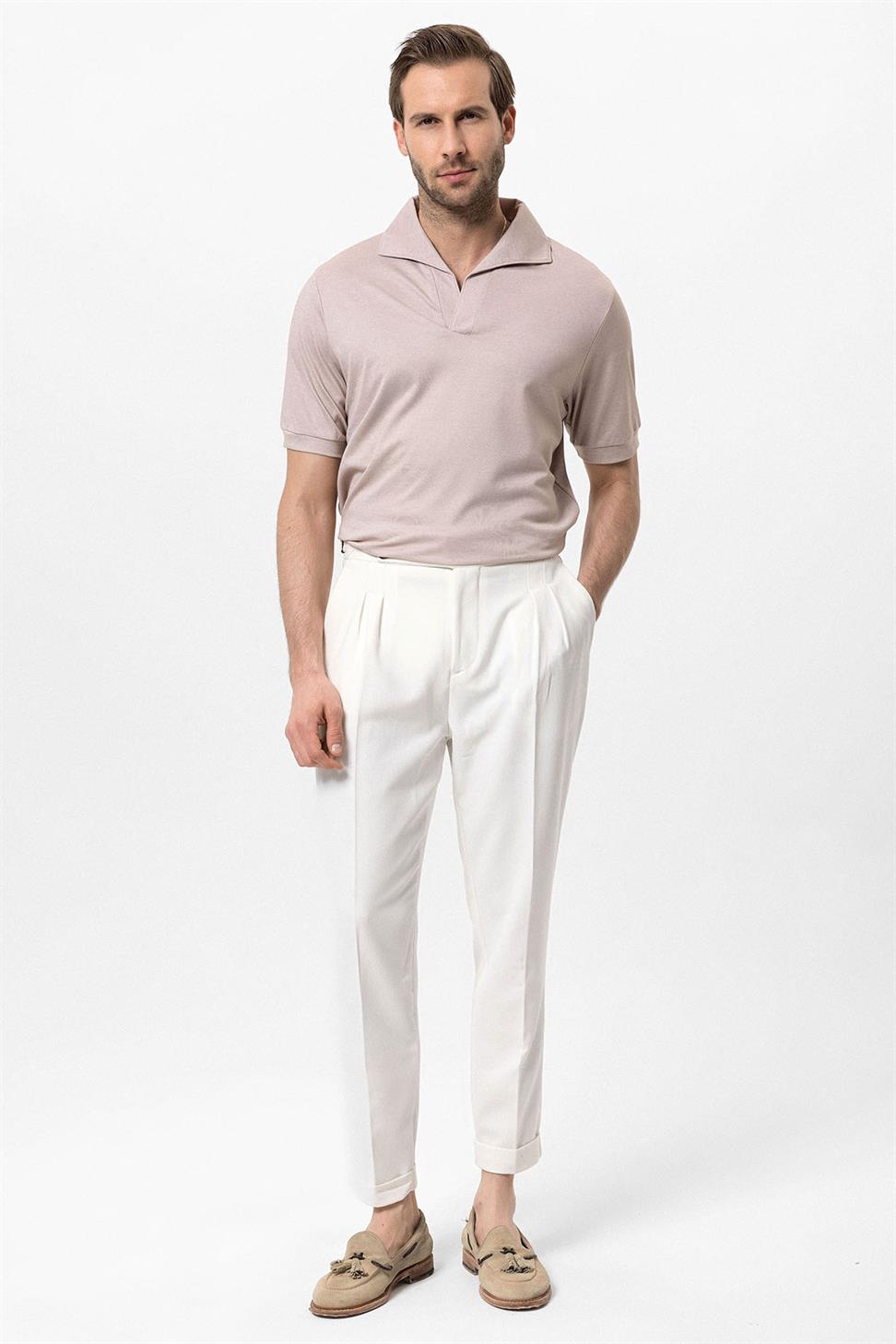 تي شيرت رجالي ذو قصة عادية وفتحة رقبة مفتوحة