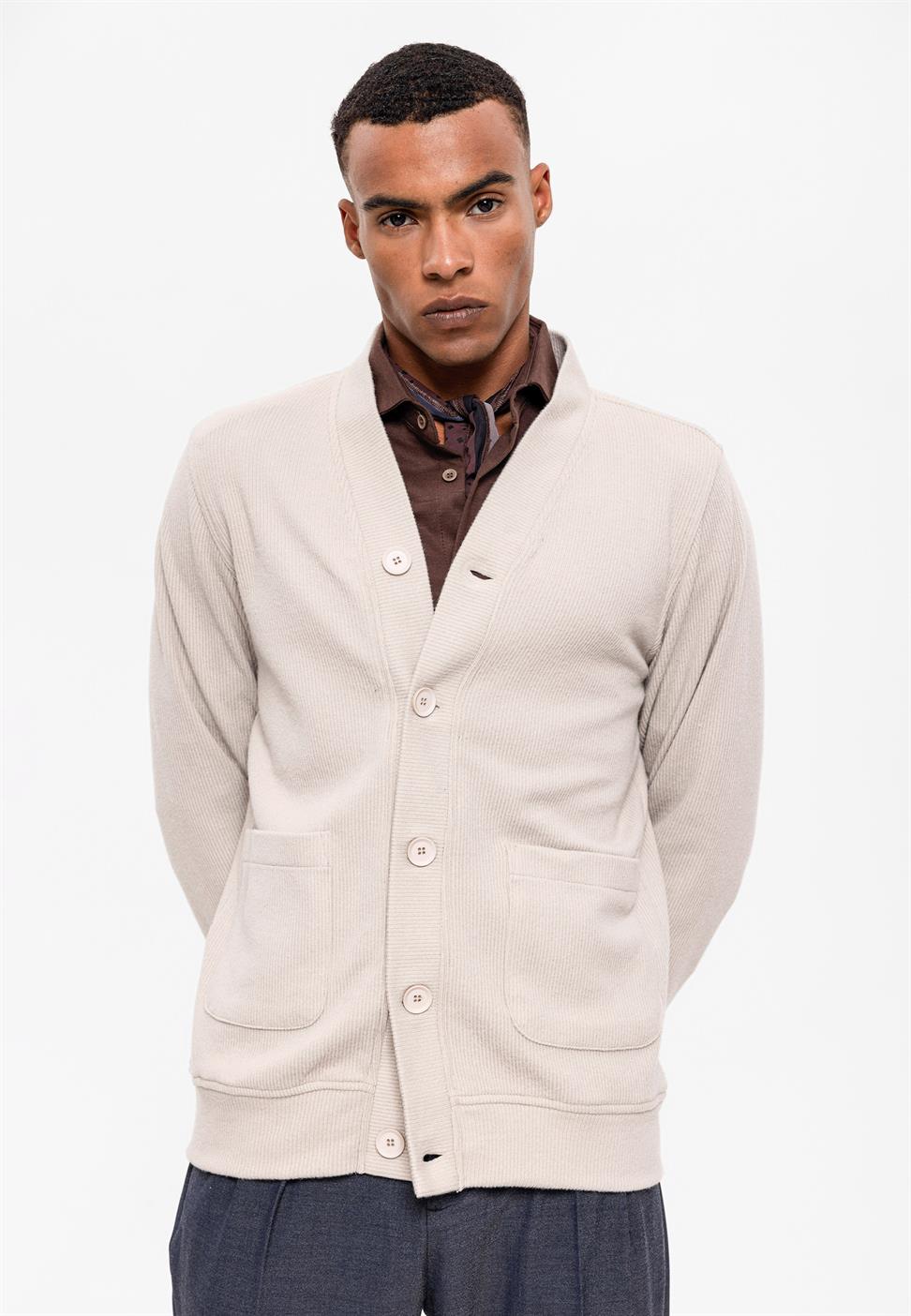 سترة رجالية برقبة على شكل حرف V مع خصر مطاطي