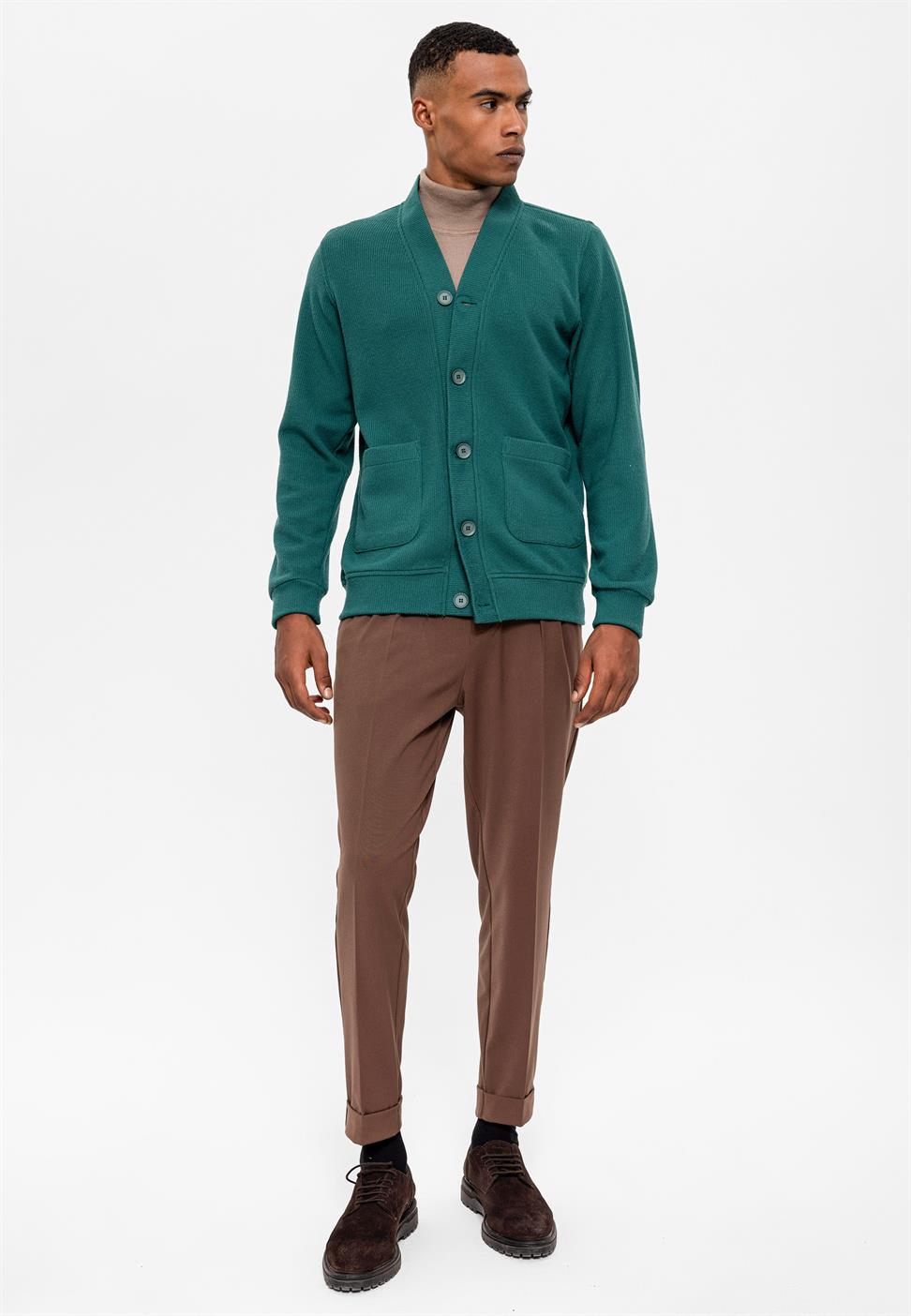 سترة رجالية برقبة على شكل حرف V مع خصر مطاطي