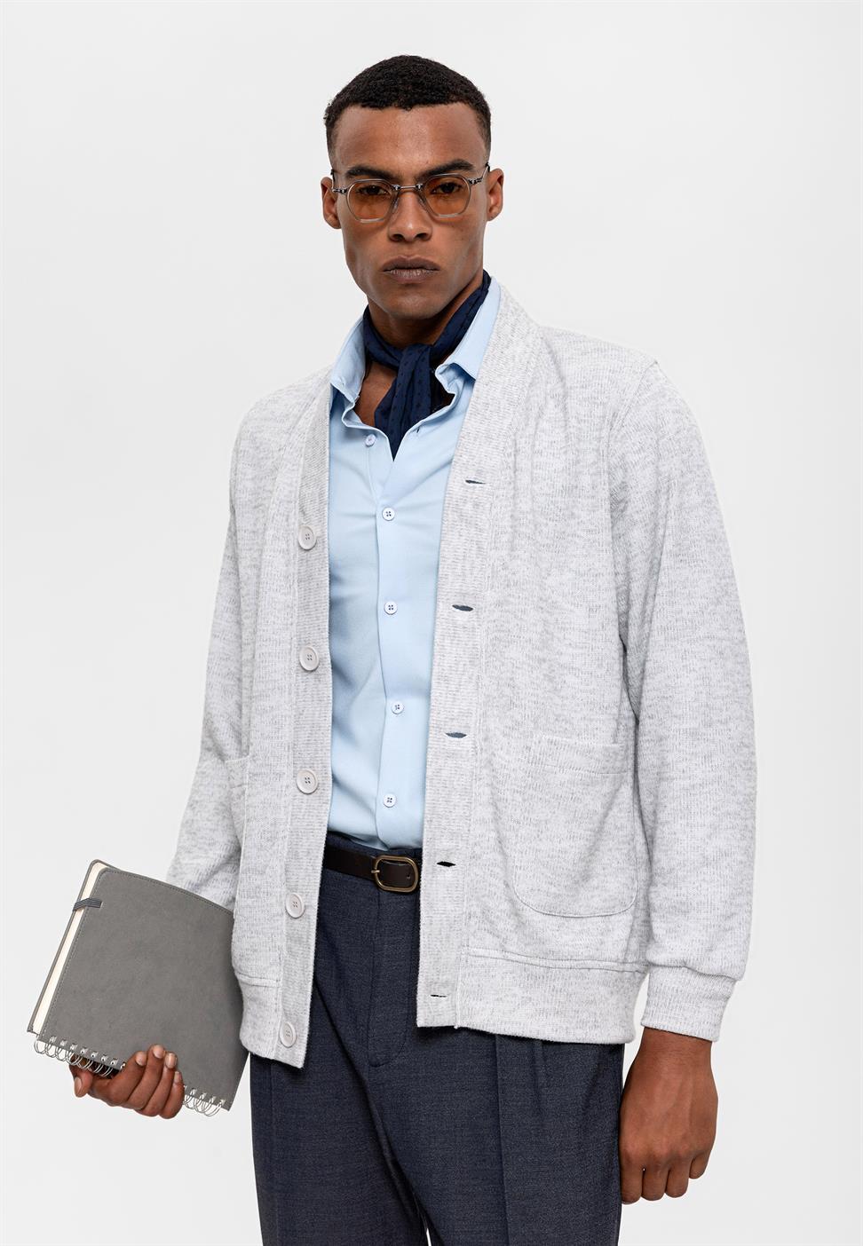 سترة رجالية برقبة على شكل حرف V مع خصر مطاطي