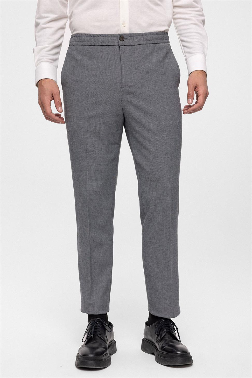 بنطال رجالي بقصة عادية وخصر مطاطي