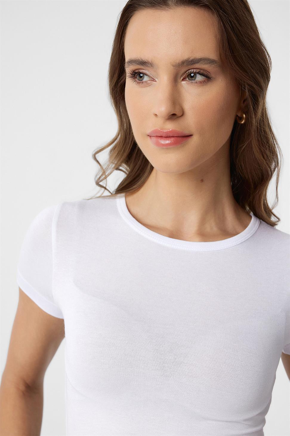 Antioch Beyaz Basic Crop Kadın Top