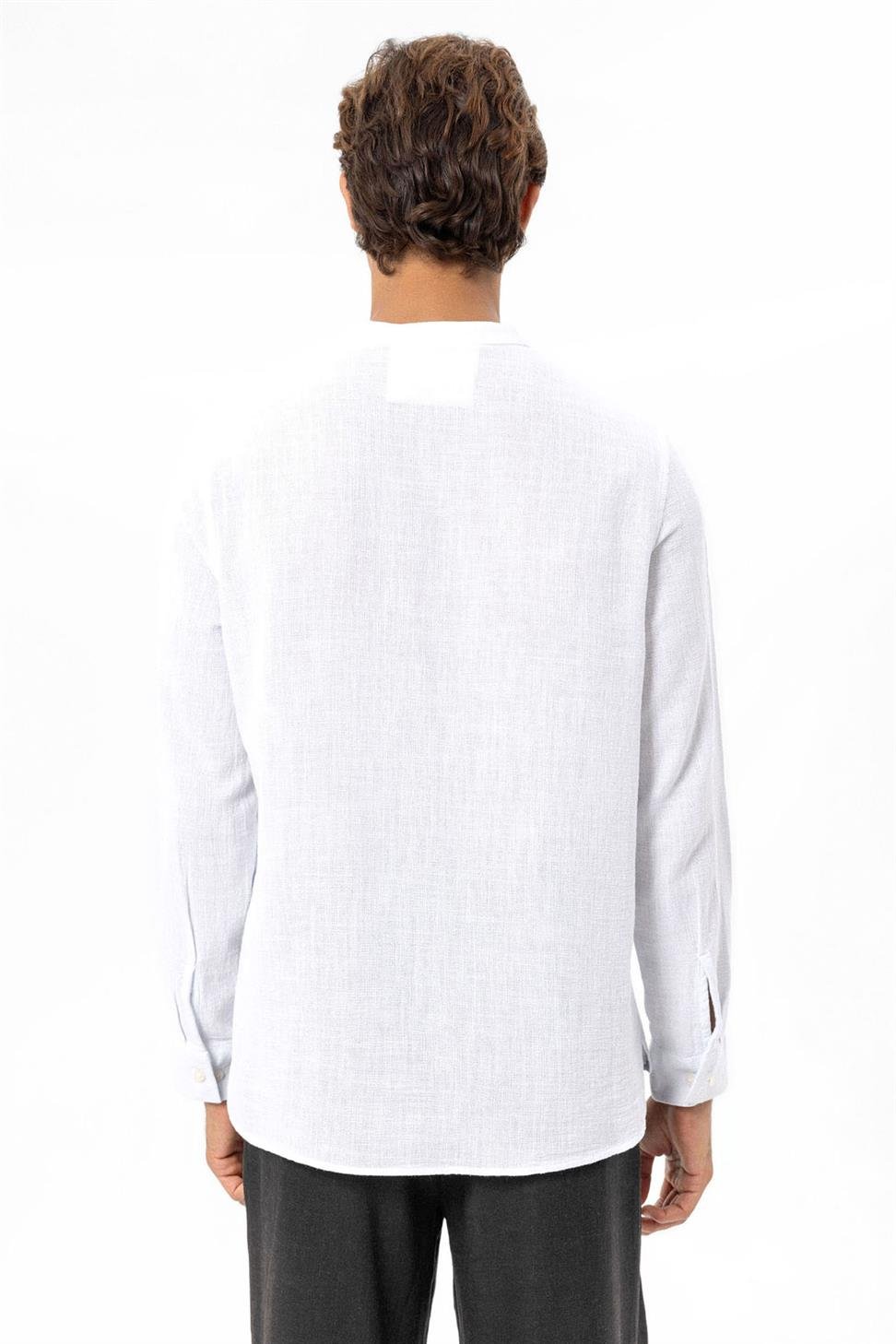 قميص رجالي منسوج بياقة القاضي