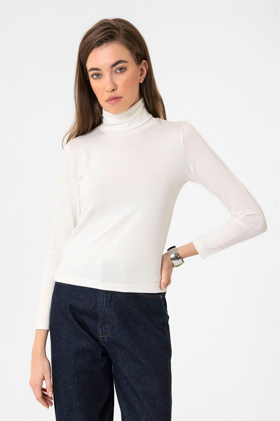 Antioch Beyaz Kadın Boğazlı Triko Kazak