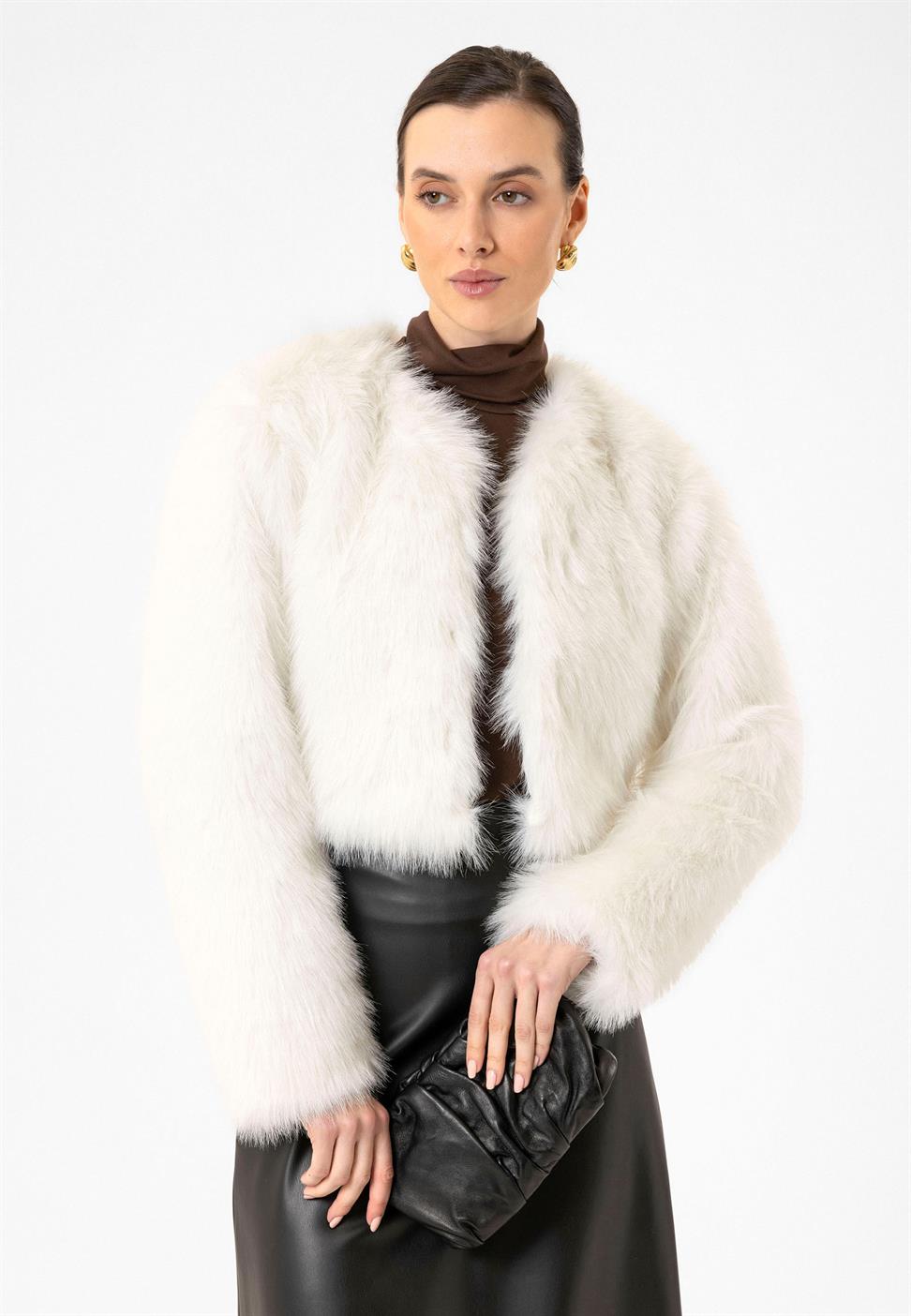 Antioch Beyaz Kadın Suni Kürk Crop Ceket