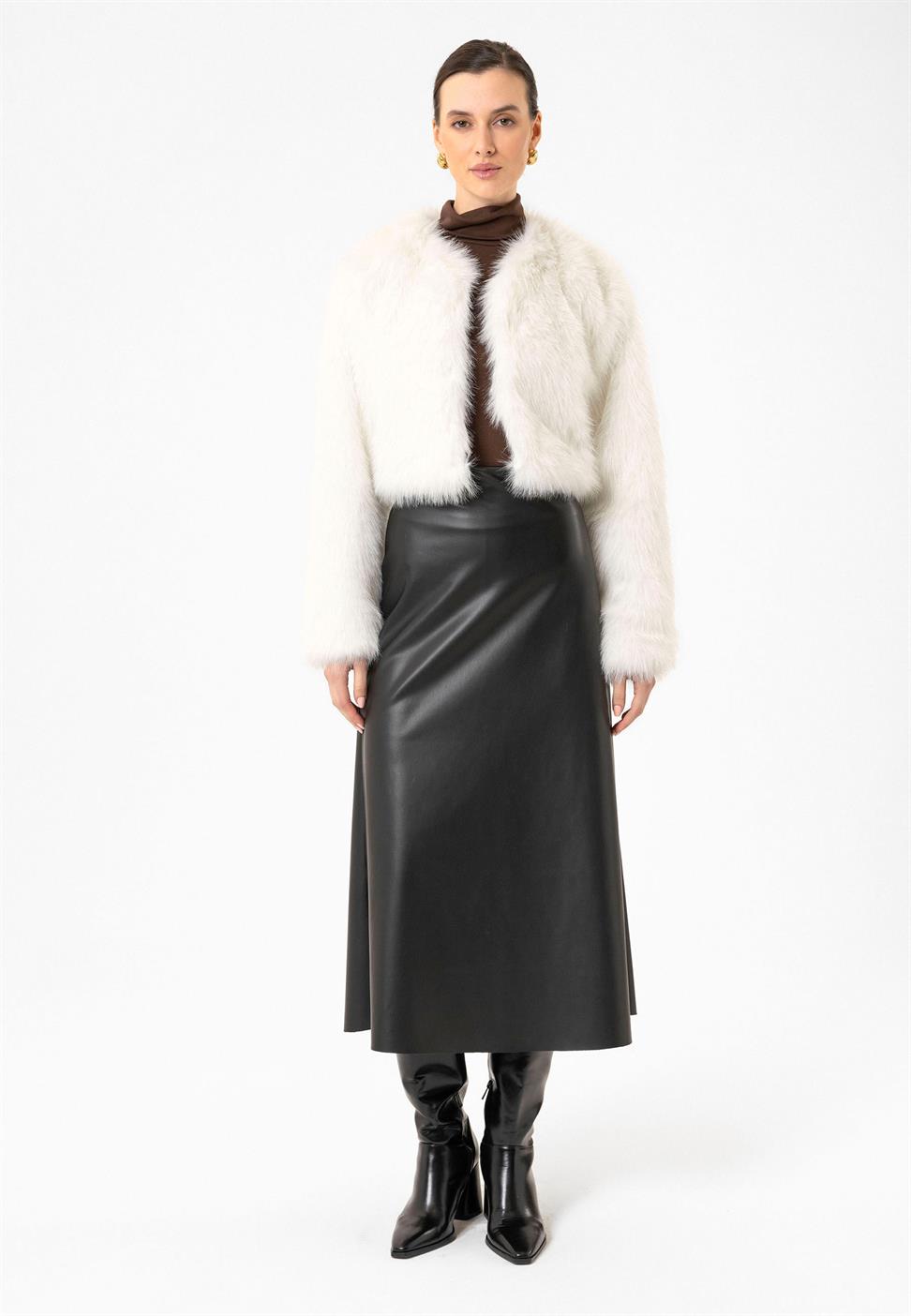 Antioch Beyaz Kadın Suni Kürk Crop Ceket