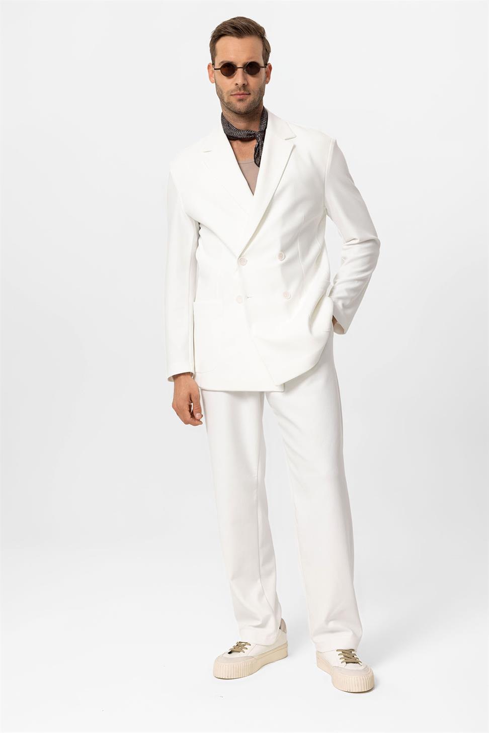 بدلة رجالية بإغلاق مزدوج الصدر بقصة مريحة للرجال