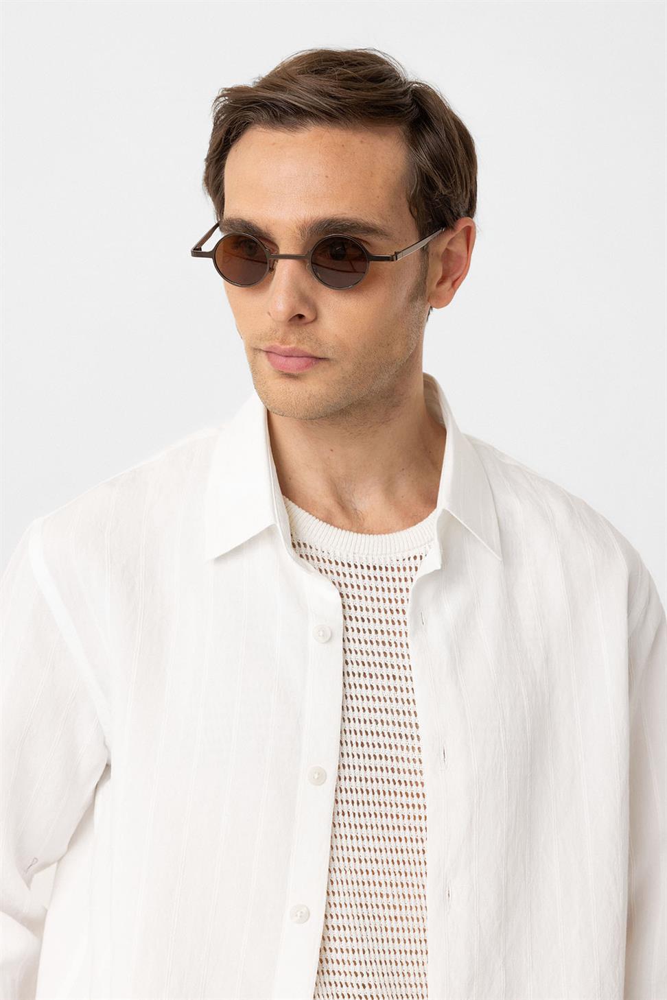 قميص رجالي مريح بخطوط