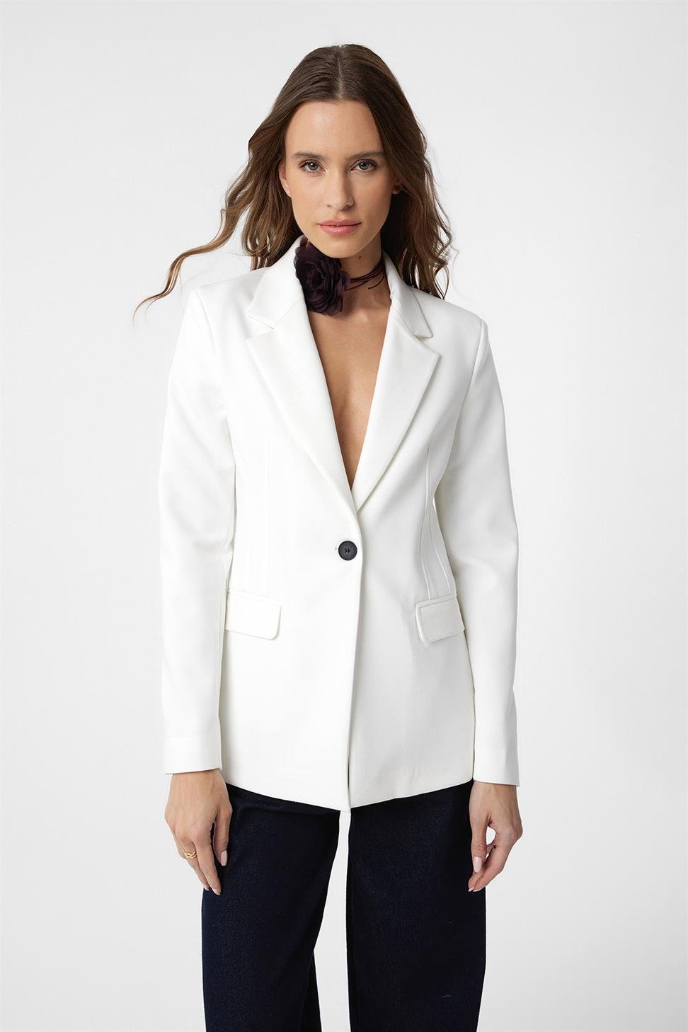 Antioch Beyaz Vücuda Oturan Kadın Blazer Ceket