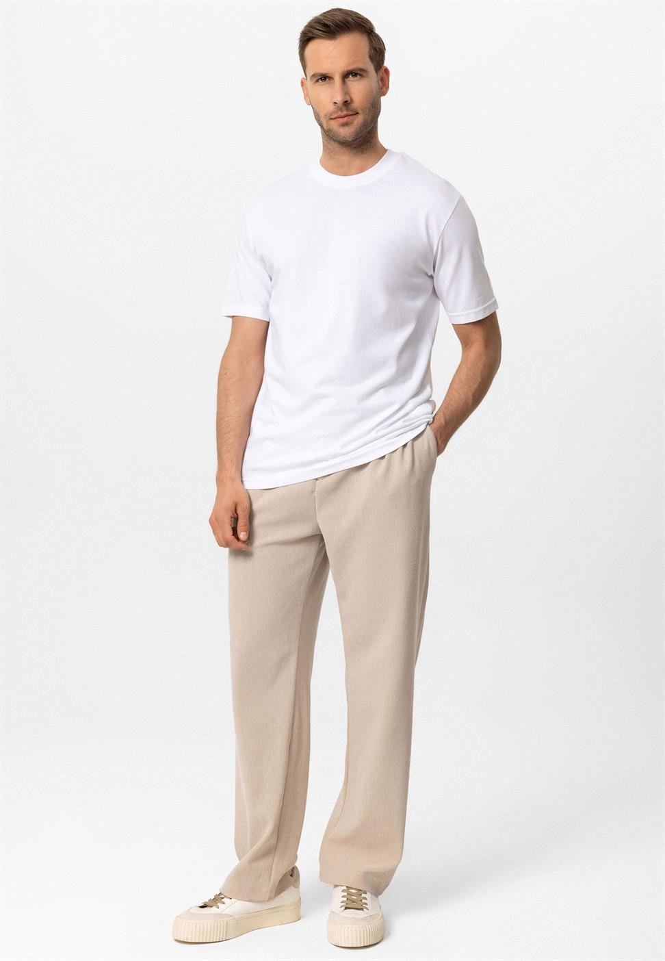 طاقم الرقبة الأساسية تي شيرت