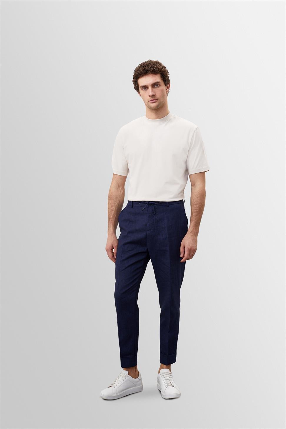 طاقم الرقبة الأساسية تي شيرت