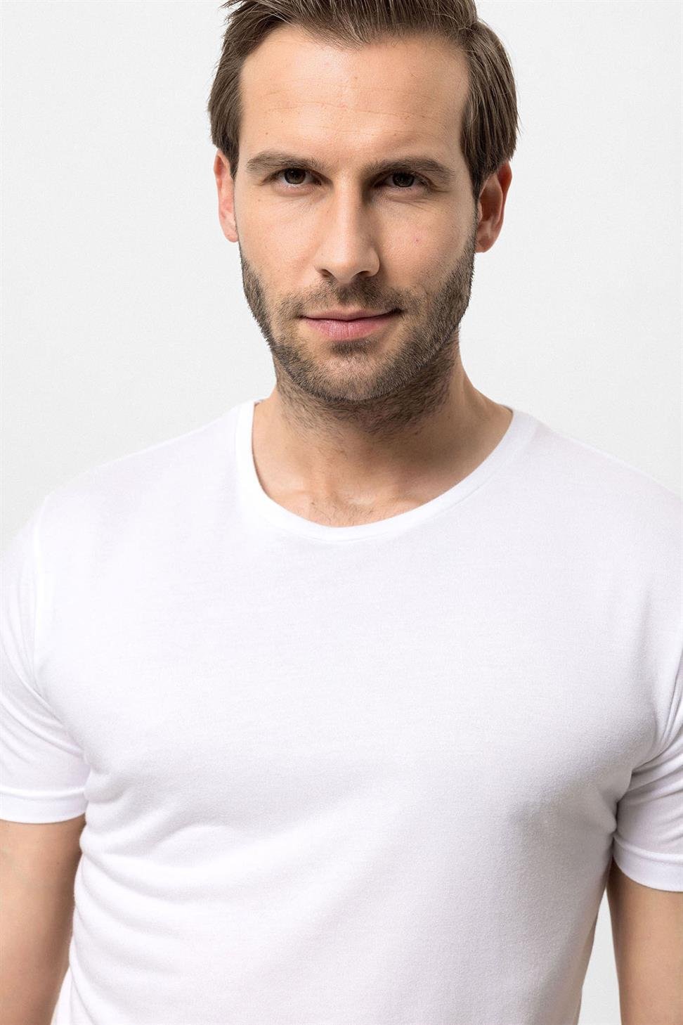 طاقم الرقبة سليم صالح تي شيرت للرجال