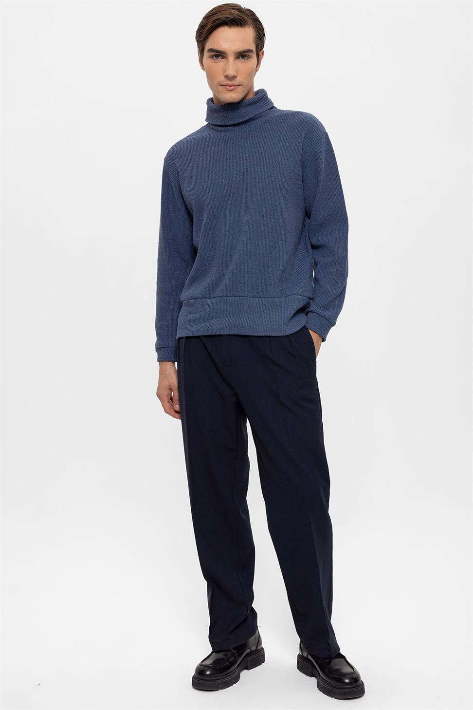 سترة الياقة المدورة للرجال