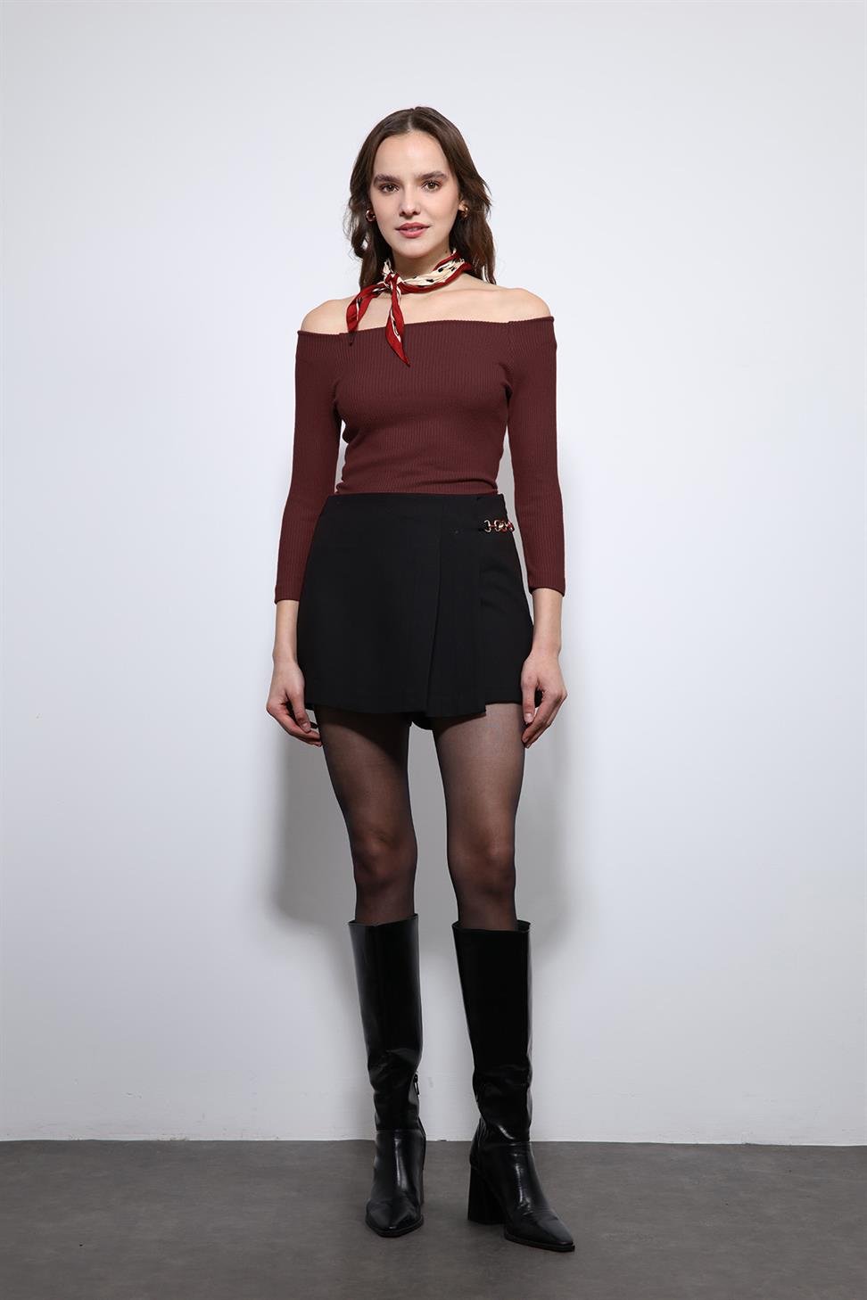 Antioch Bordo Açık Omuz Detaylı Top