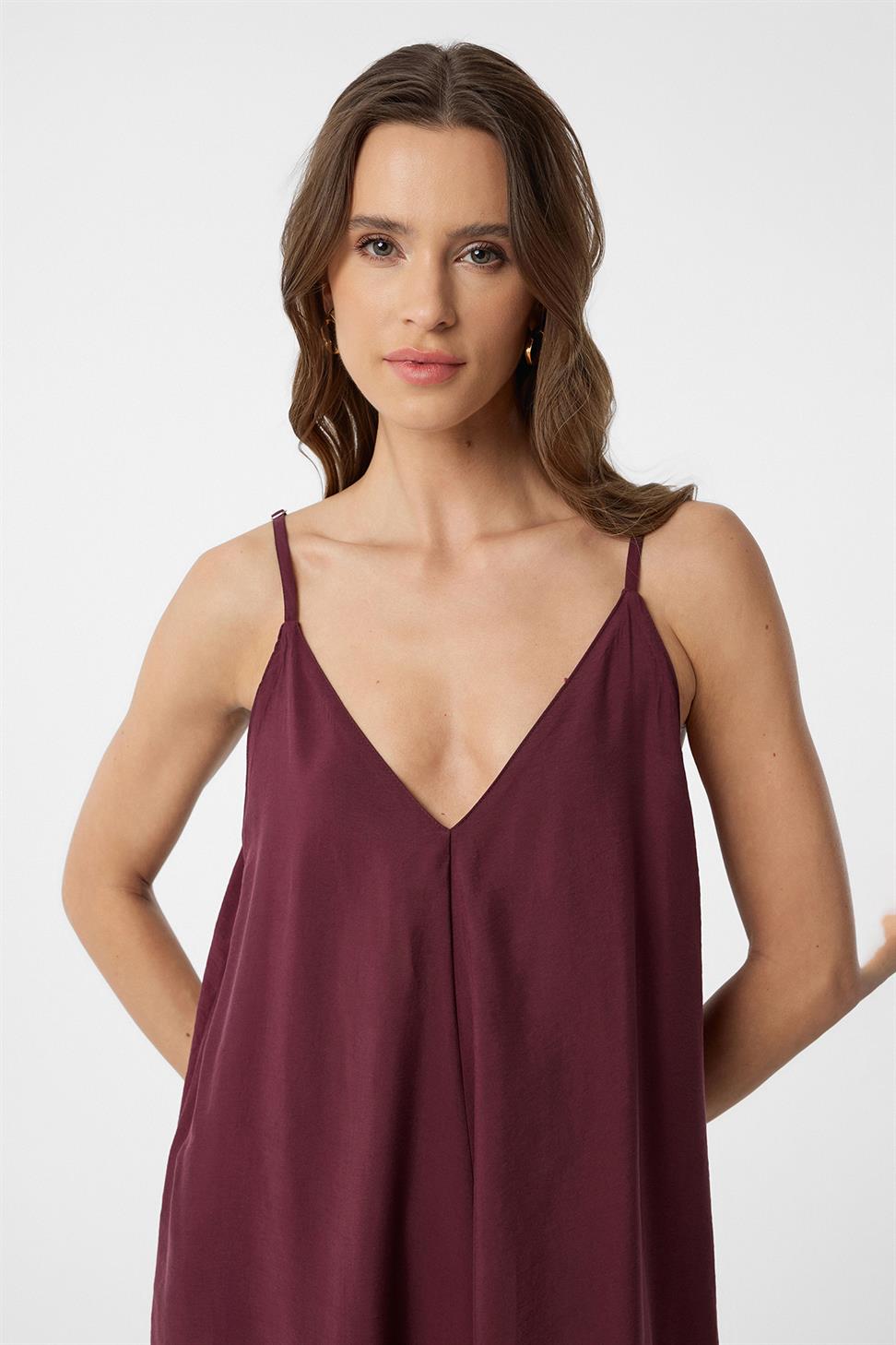 فستان نسائي طويل من Modal مع حمالات