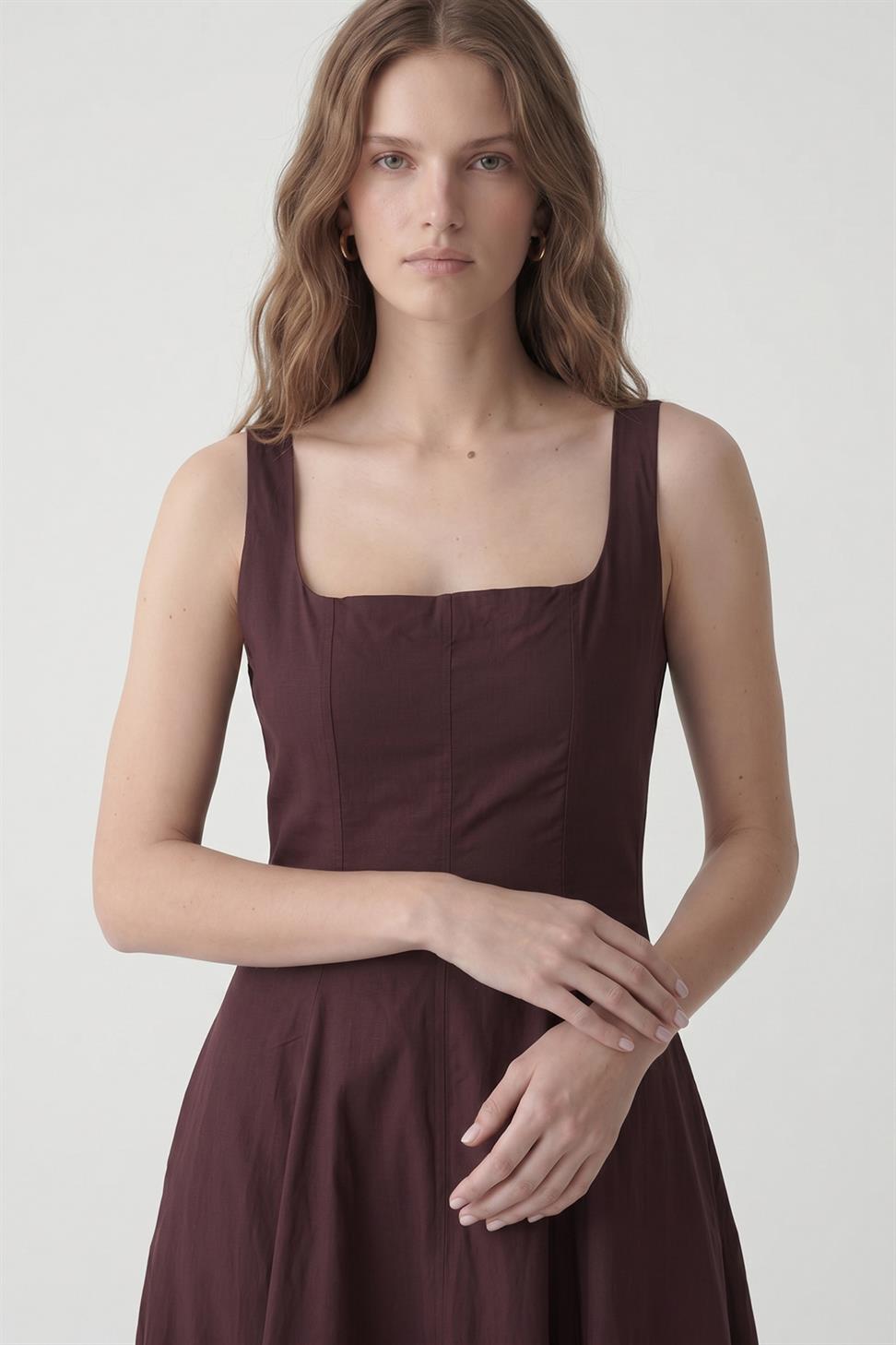 فستان نسائي من البوبلين بأكمام