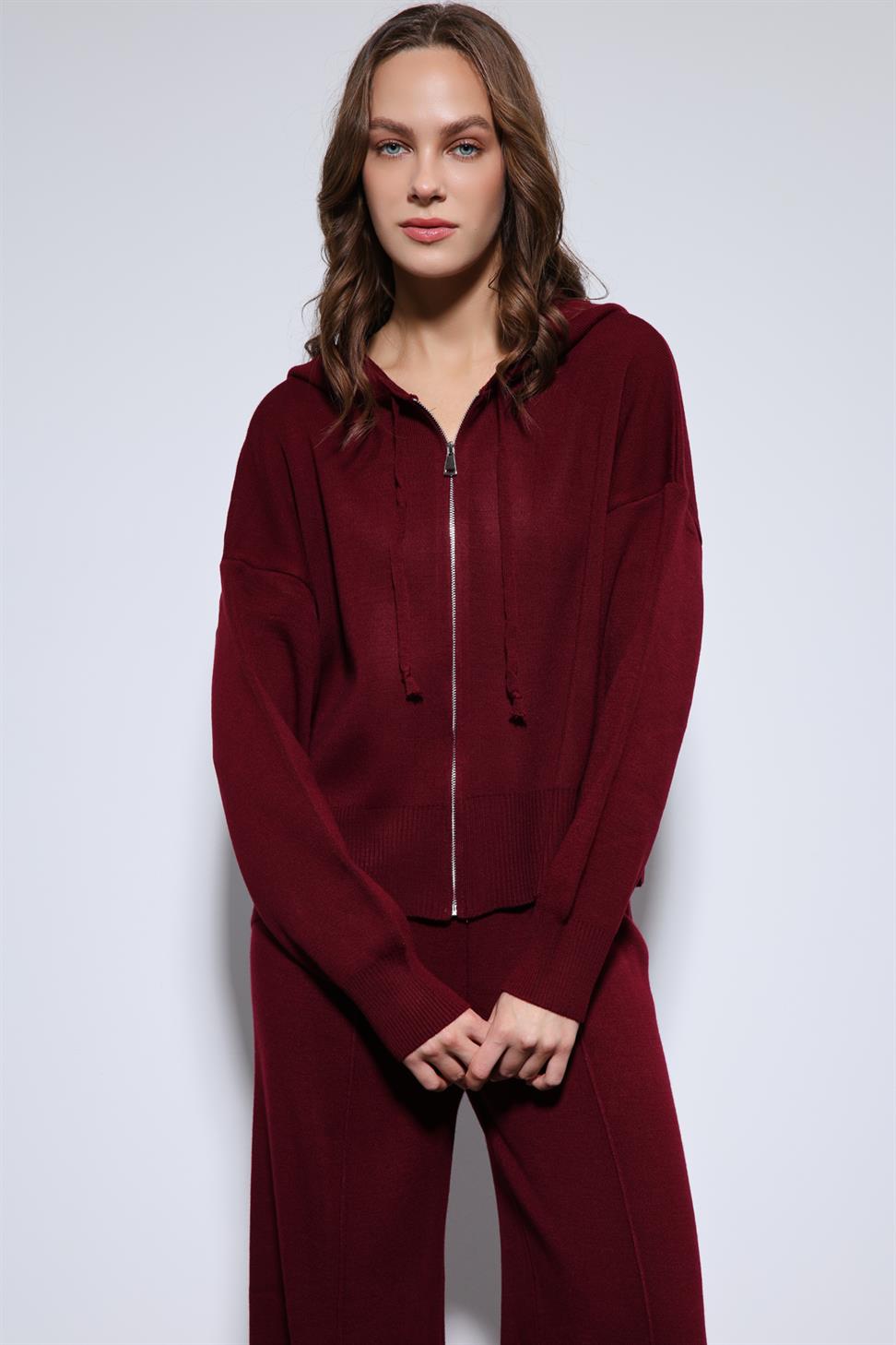 Antioch Bordo Kapüşonlu Üst ve Geniş Paça Triko Takım