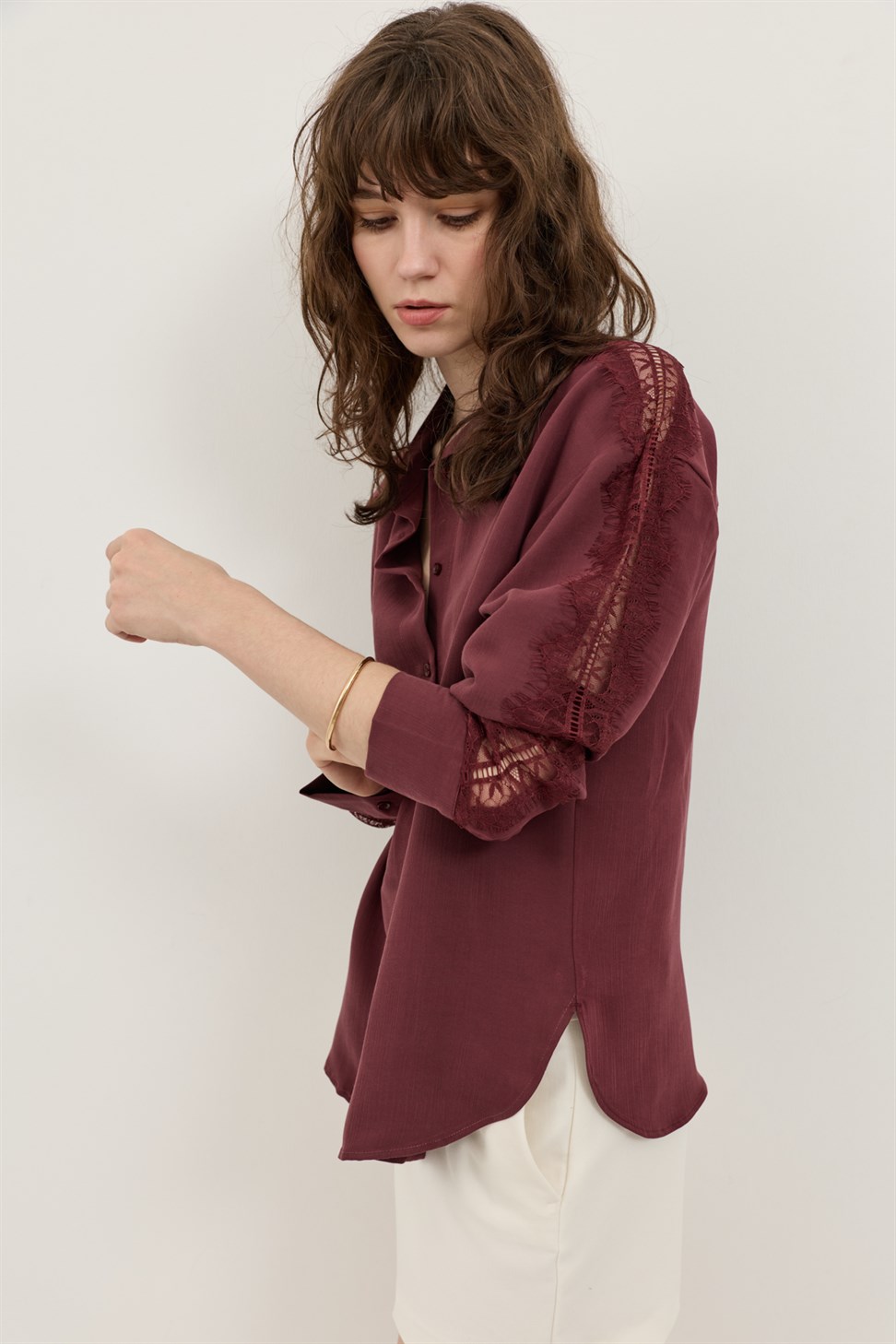 Antioch Bordo Kol Dantel İşlemeli Kadın Gömlek