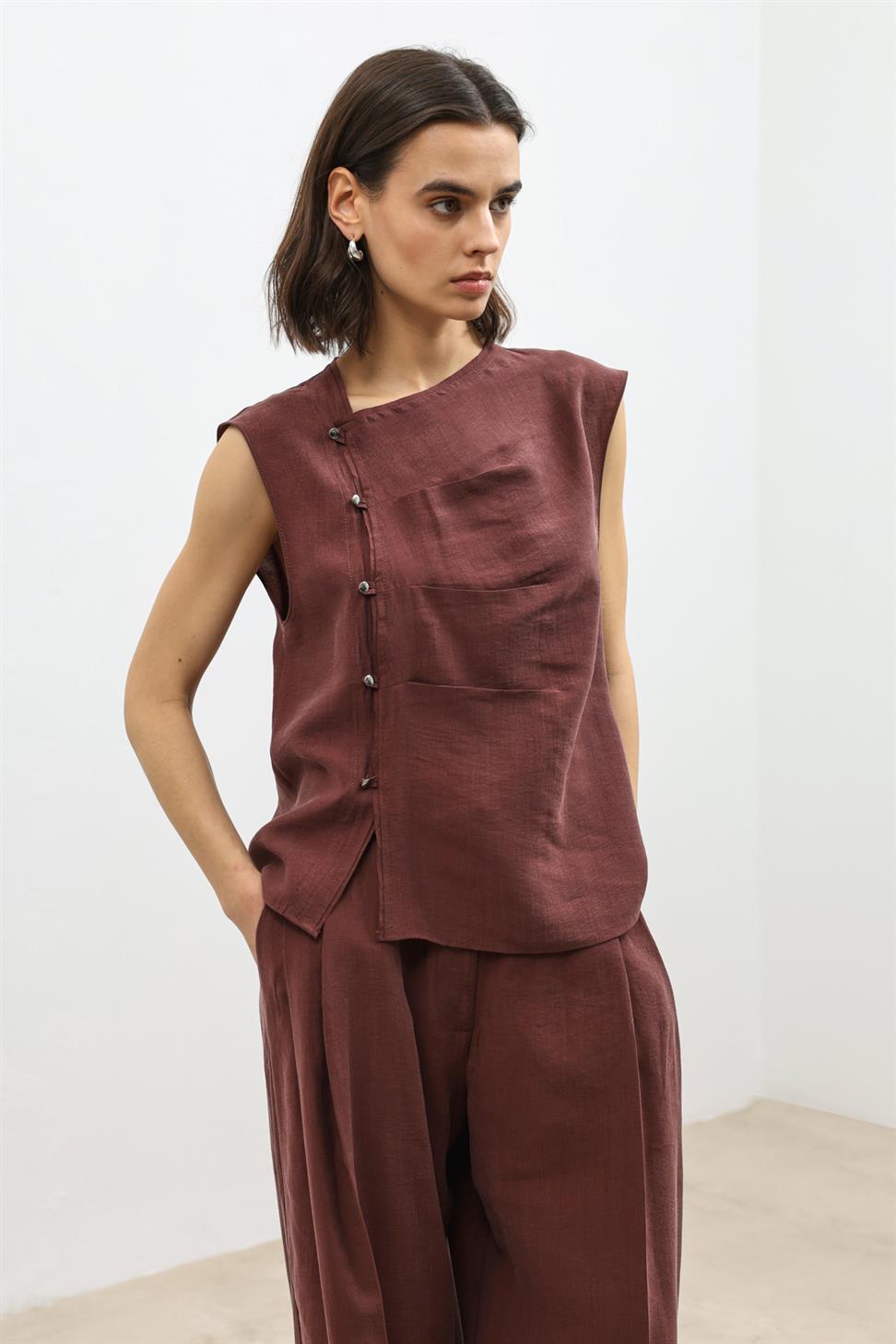 Womens Button-Down Shirt with Lyocell Blend