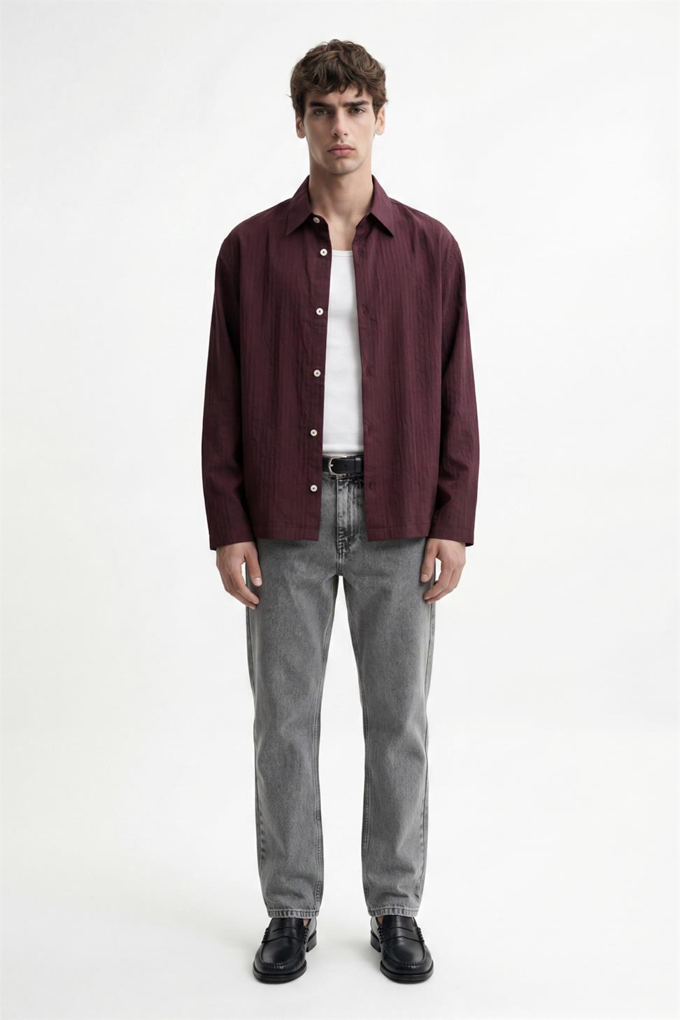 قميص رجالي مخطط بقصة فضفاضة