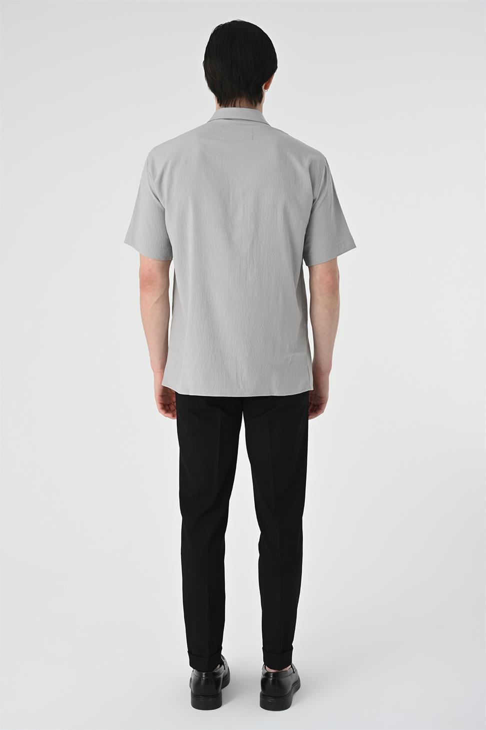 قميص رجالي بجيب مزدوج