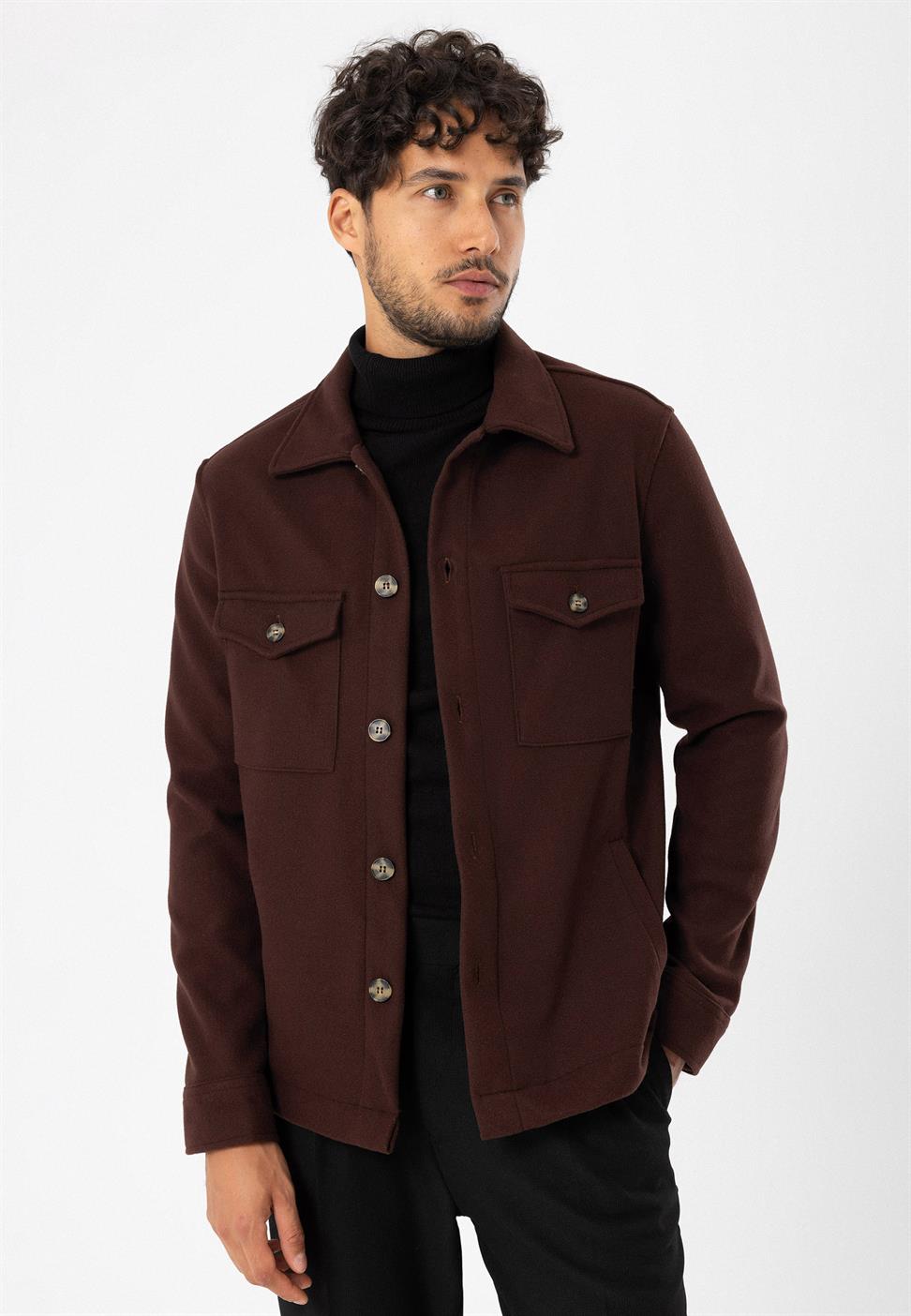 قميص رجالي بجيب مزدوج بقصة عادية