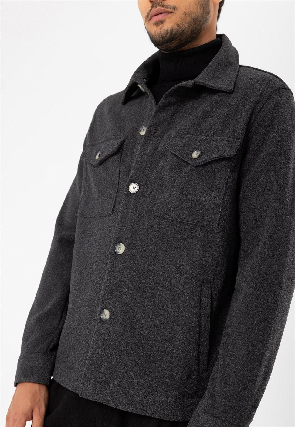 قميص رجالي بجيب مزدوج بقصة عادية