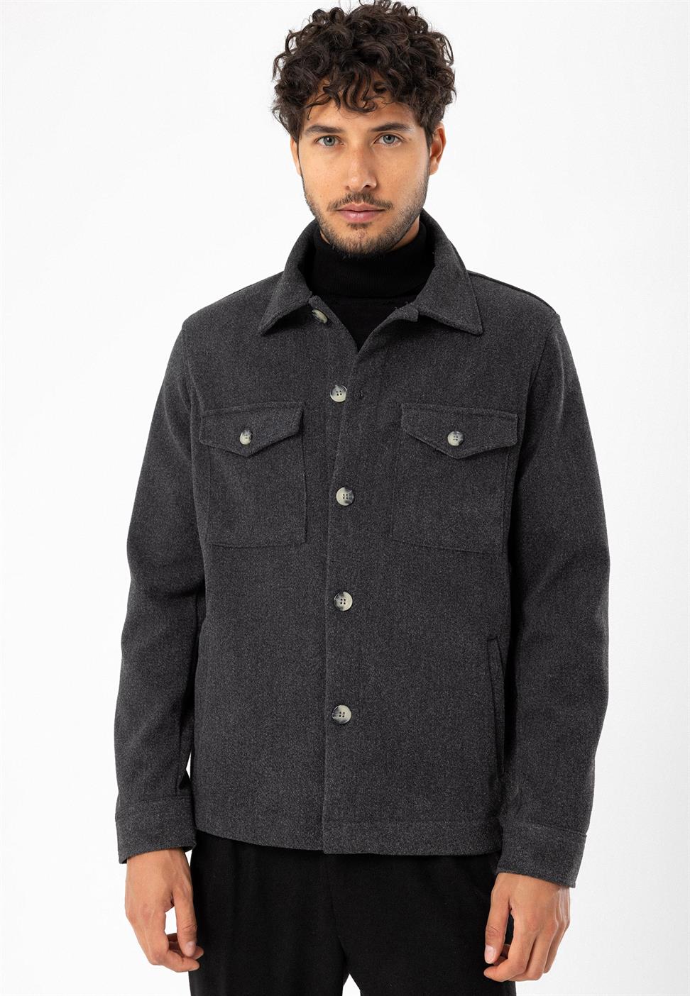 قميص رجالي بجيب مزدوج بقصة عادية