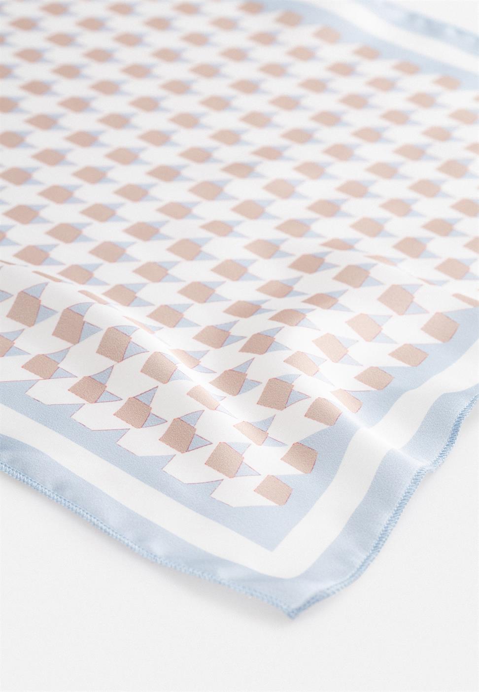 منديل مزدوج اللون مربع منقوش