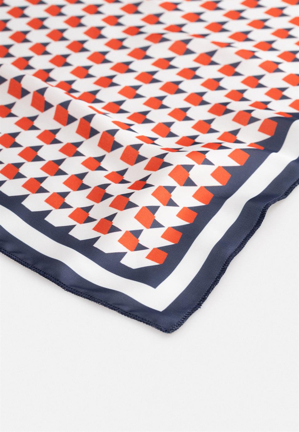 منديل مزدوج اللون مربع منقوش