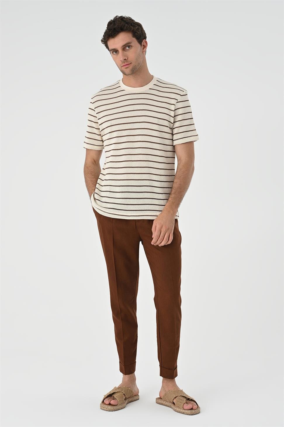 مخطط محبوك تي شيرت للرجال