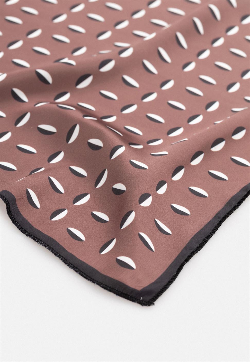 منديل منقوشة