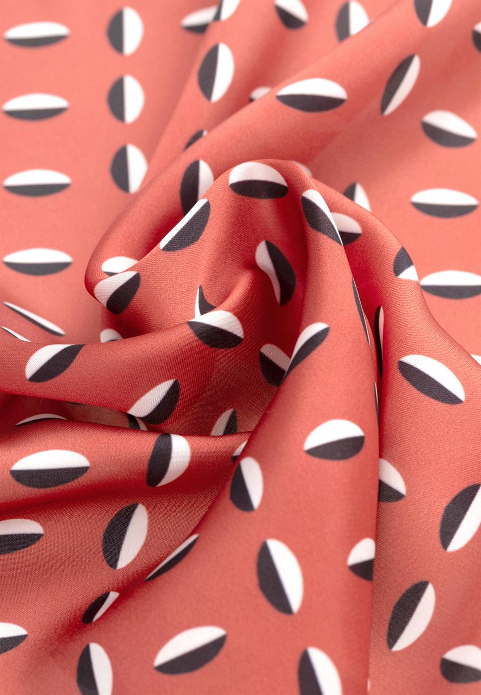 منديل منقوشة