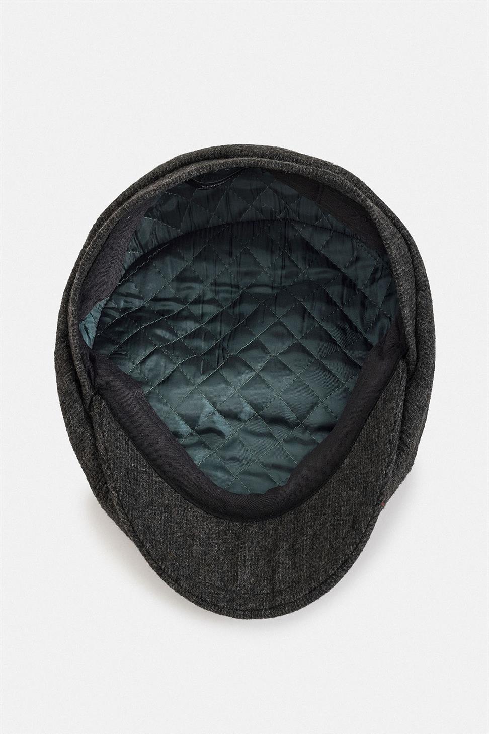 قبعة إرك مخيطة