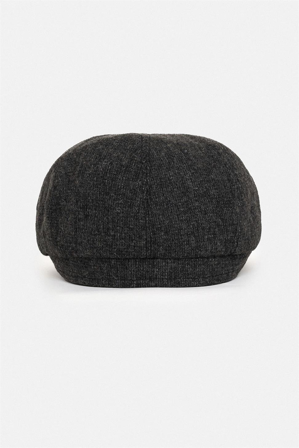 قبعة إرك مخيطة