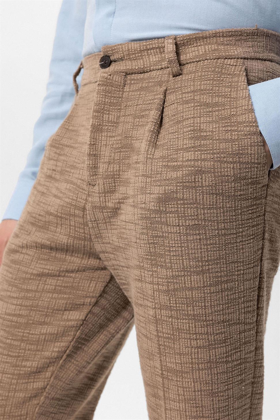 بنطلون رجالي ذو طيات مزدوجة الساق