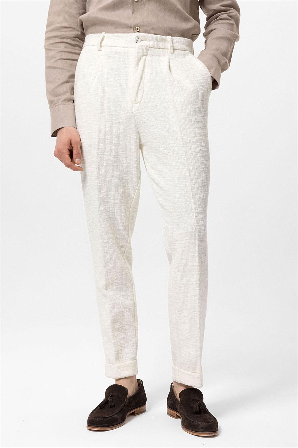 بنطلون رجالي ذو طيات مزدوجة الساق
