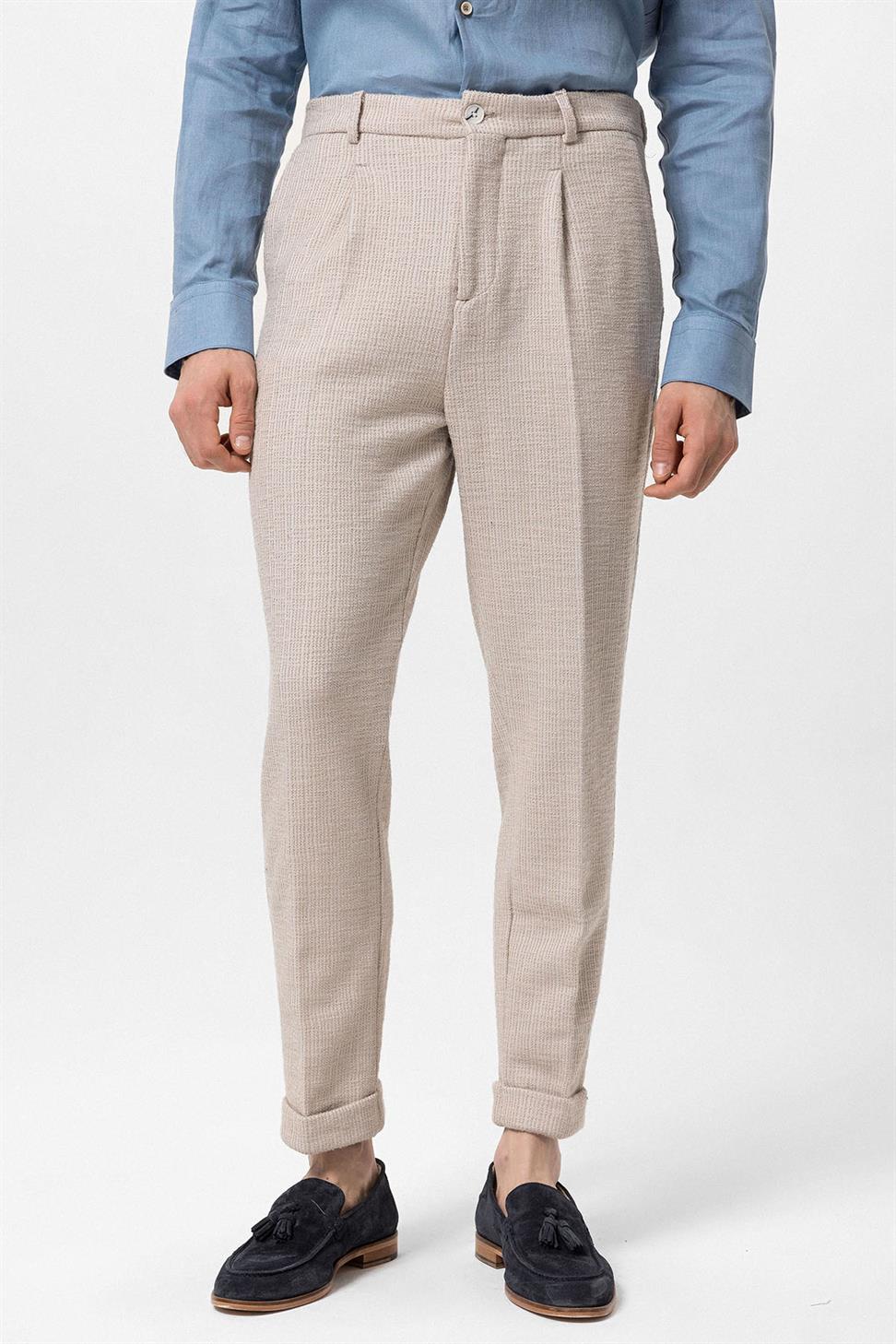 بنطلون رجالي ذو طيات مزدوجة الساق