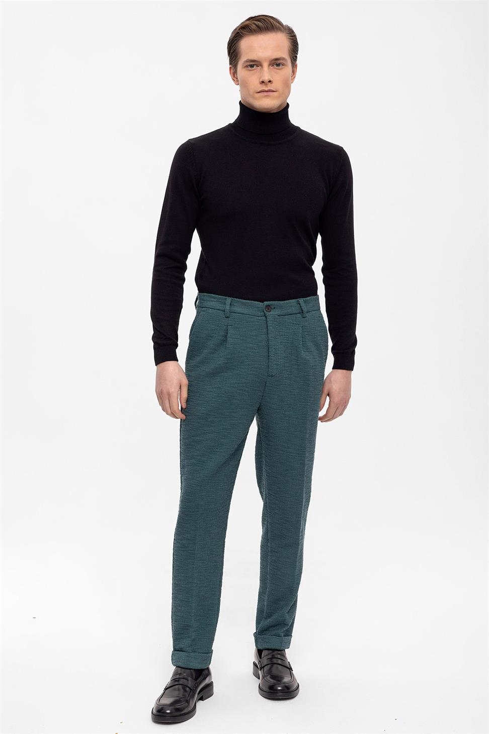 بنطلون رجالي ذو طيات مزدوجة الساق