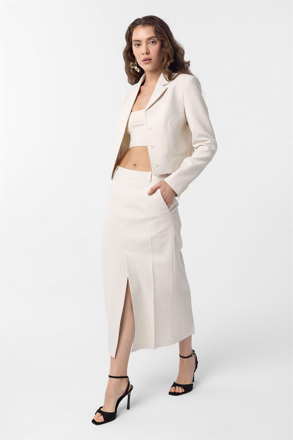 Antioch Ekru Crop Kadın Blazer Ceket