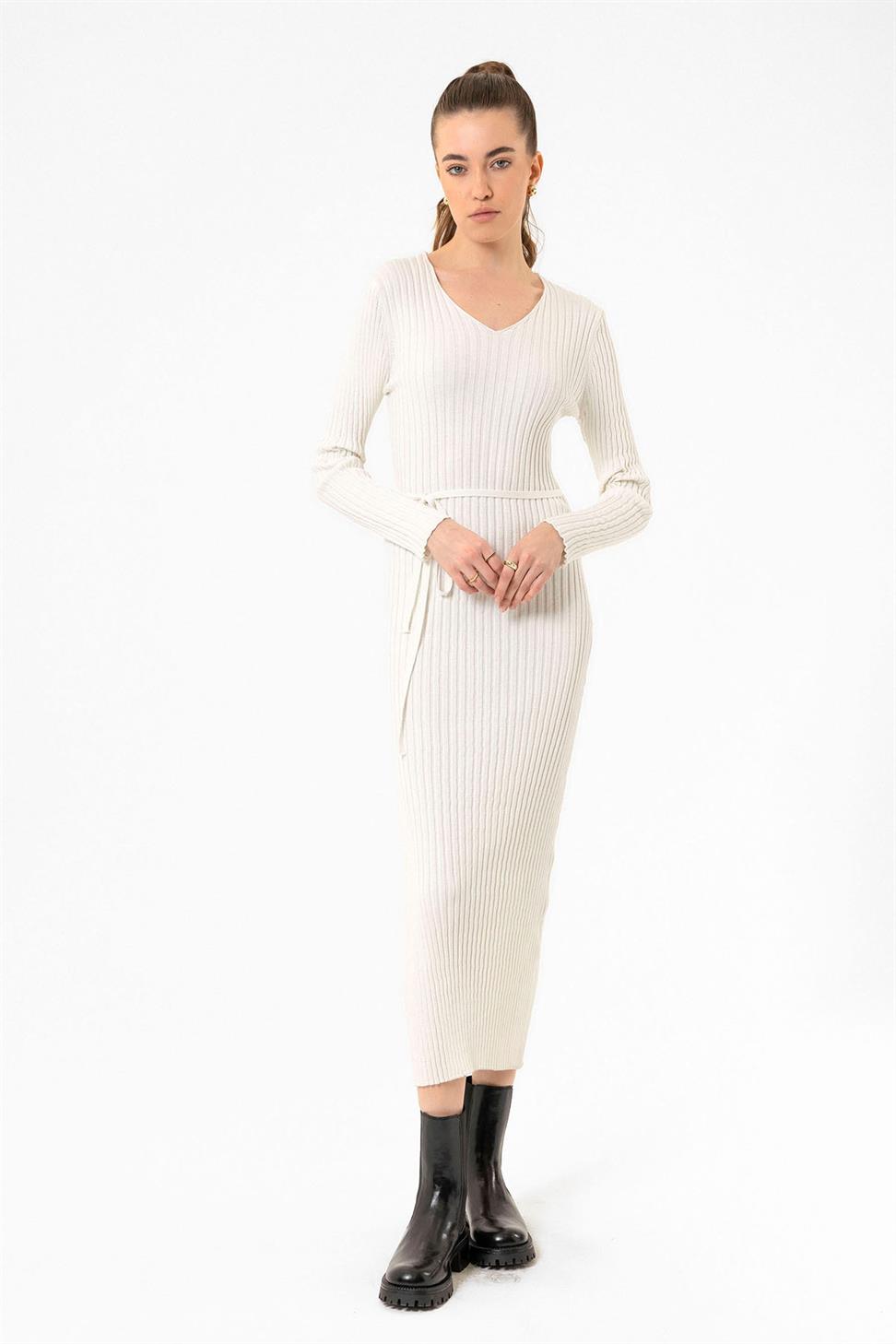 فستان نسائي متوسط الطول منسوج مع رباط