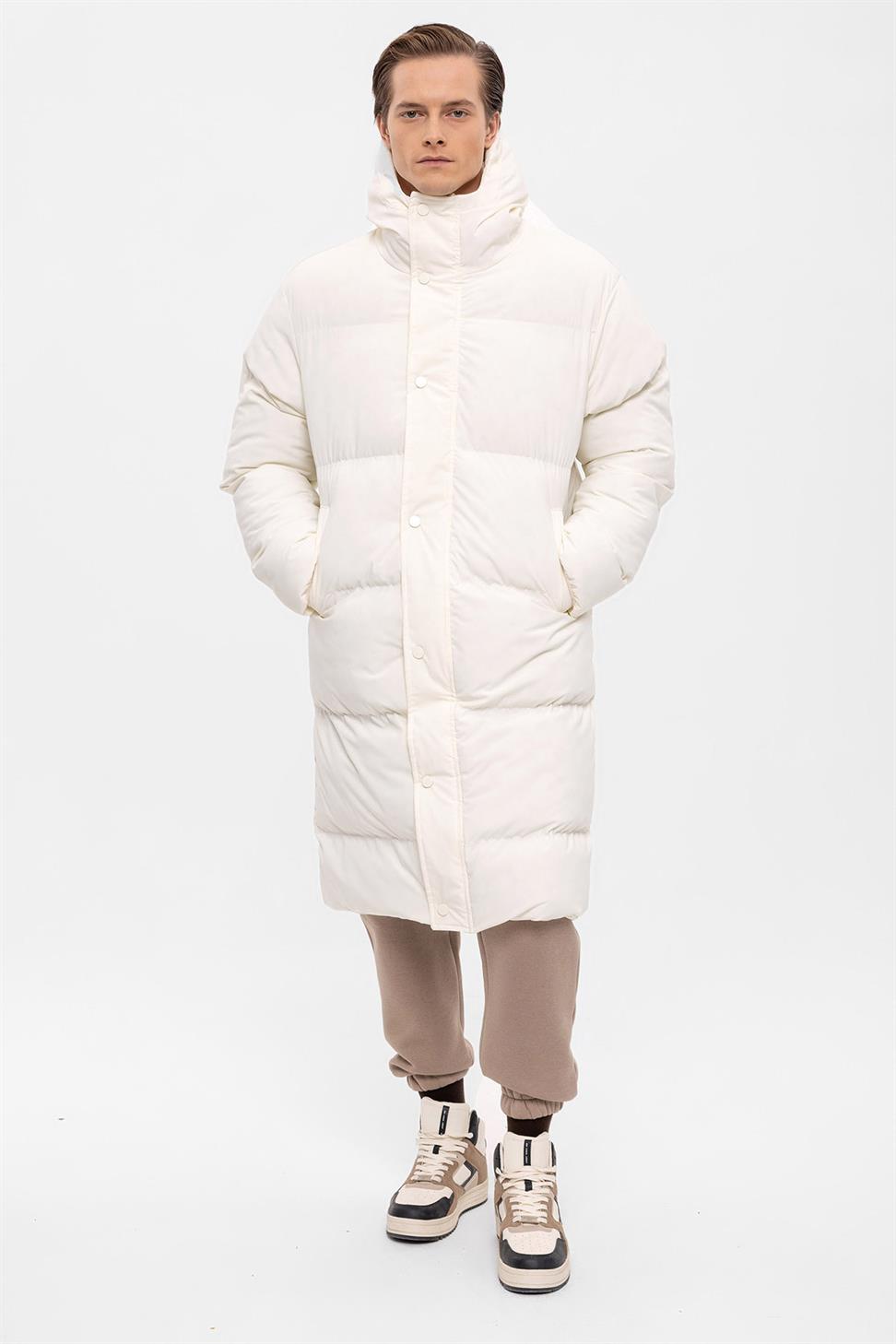 سترة منتفخة طويلة مقنعين