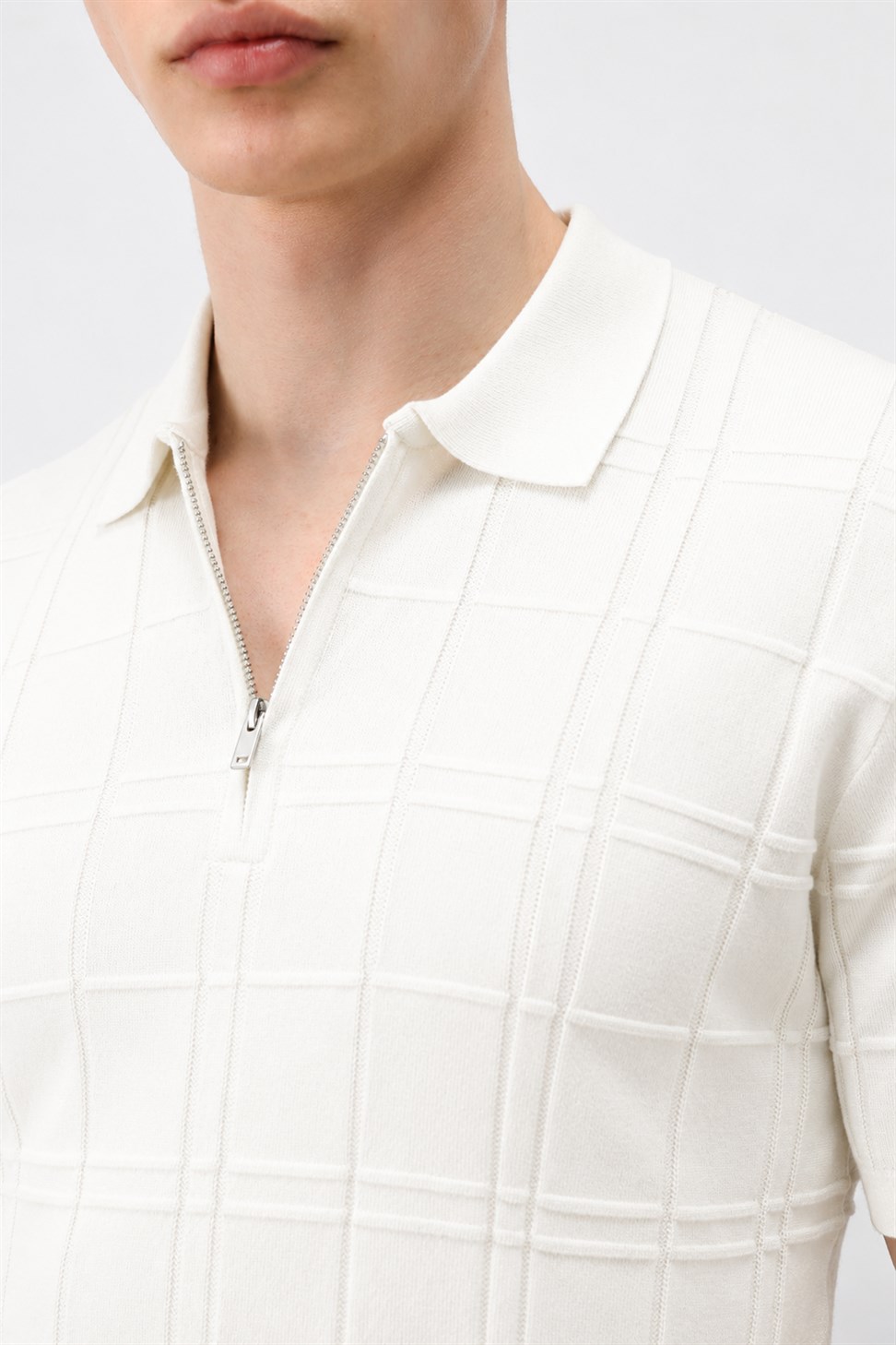 Mens Checkered Knit T-Shirt