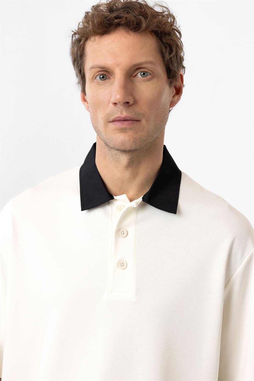 Antioch Ekru Kontrast Yaka İnterlok Dokulu Erkek T-Shirt