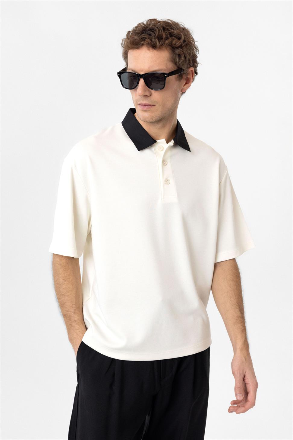 Antioch Ekru Kontrast Yaka İnterlok Dokulu Erkek T-Shirt