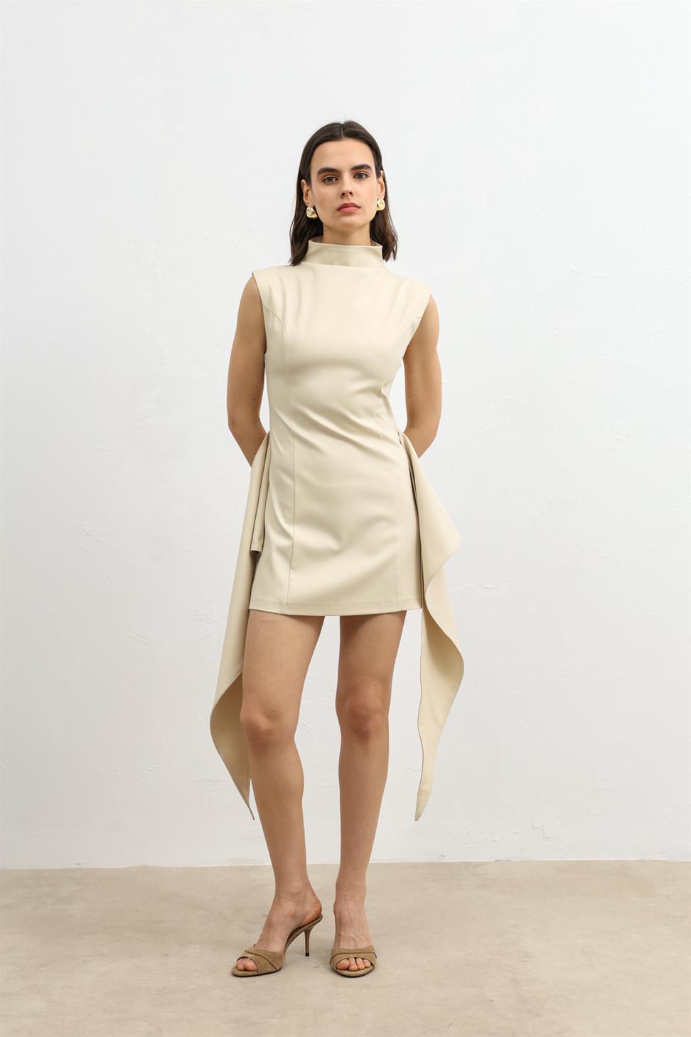 فستان قصير للنساء بياقة