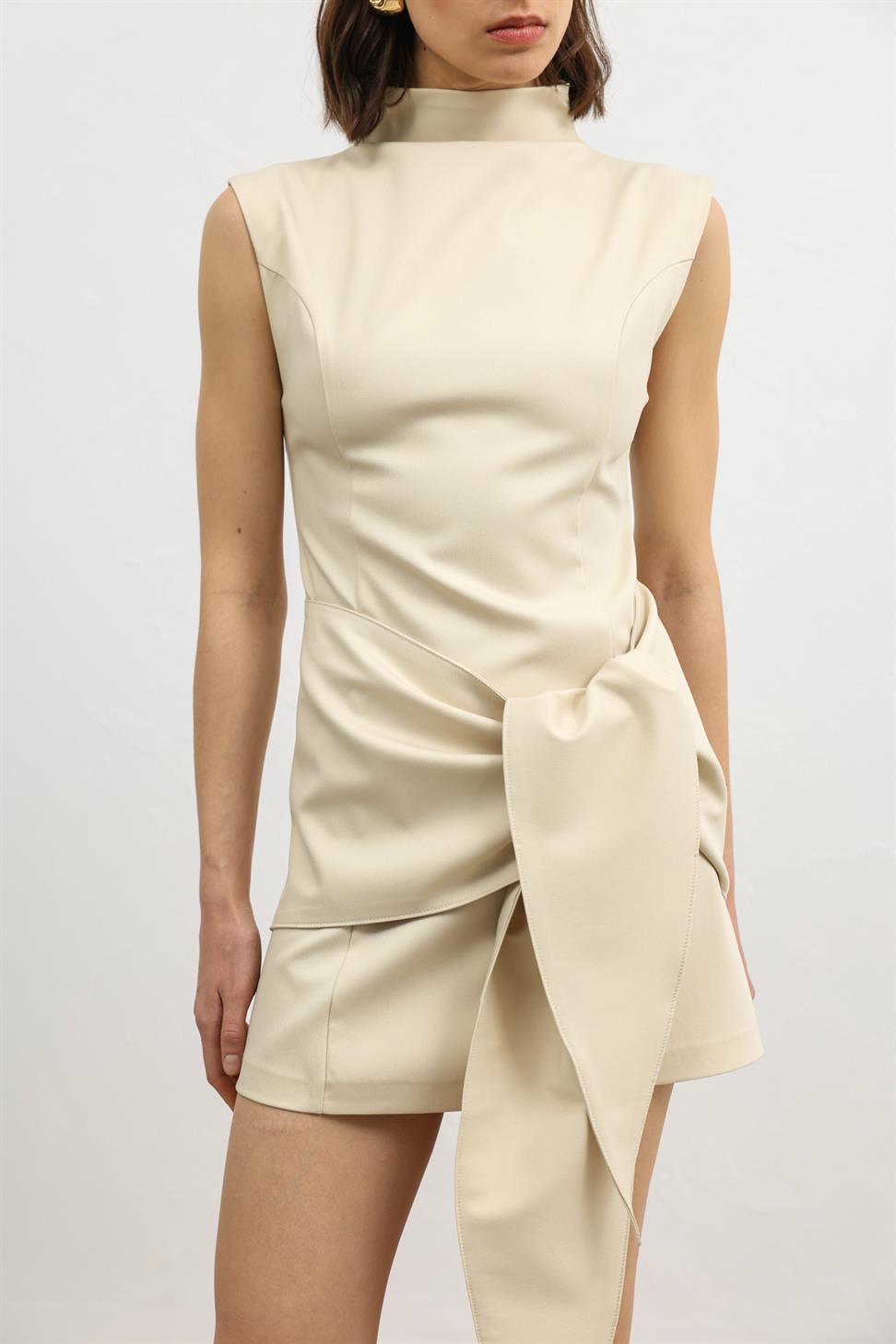 فستان قصير للنساء بياقة