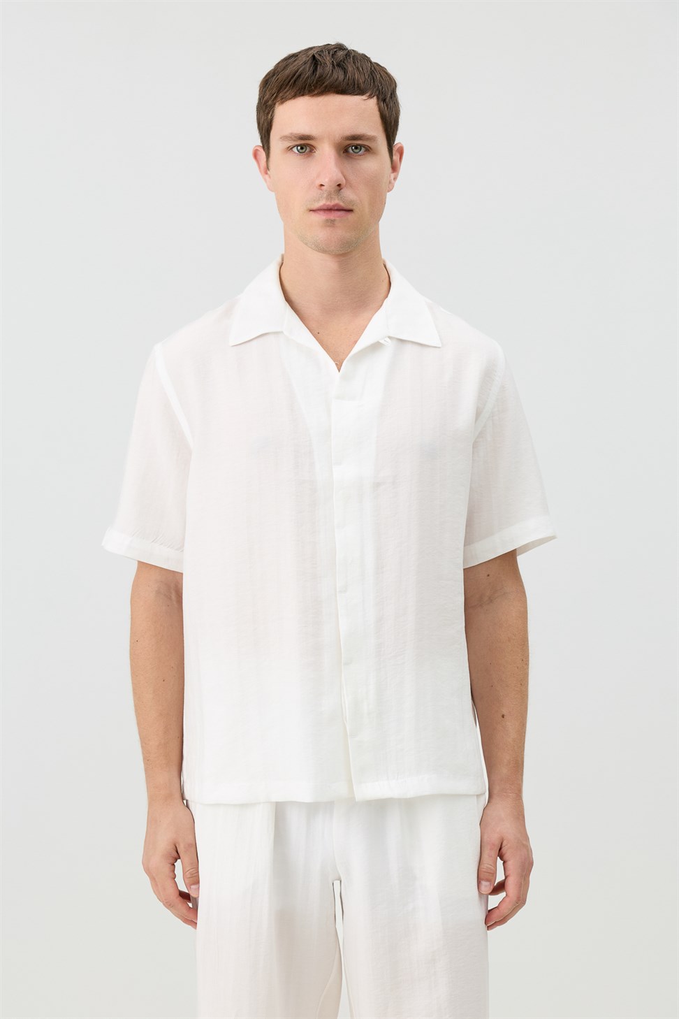 Mens Shirt with Lyocell Blend and Hidden Buttons