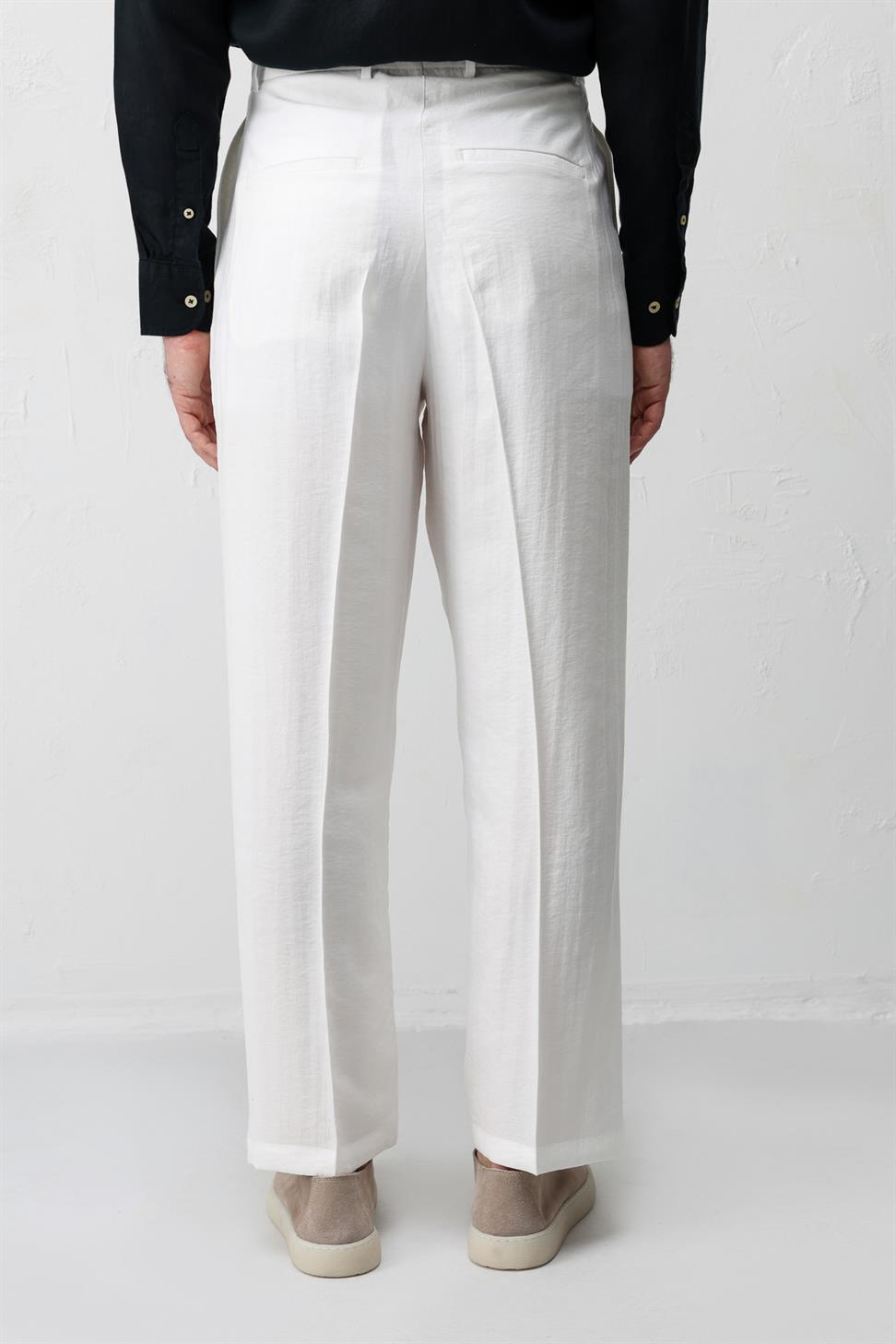 بنطلون رجالي مريح بقصّة واسعة من الليوسيل