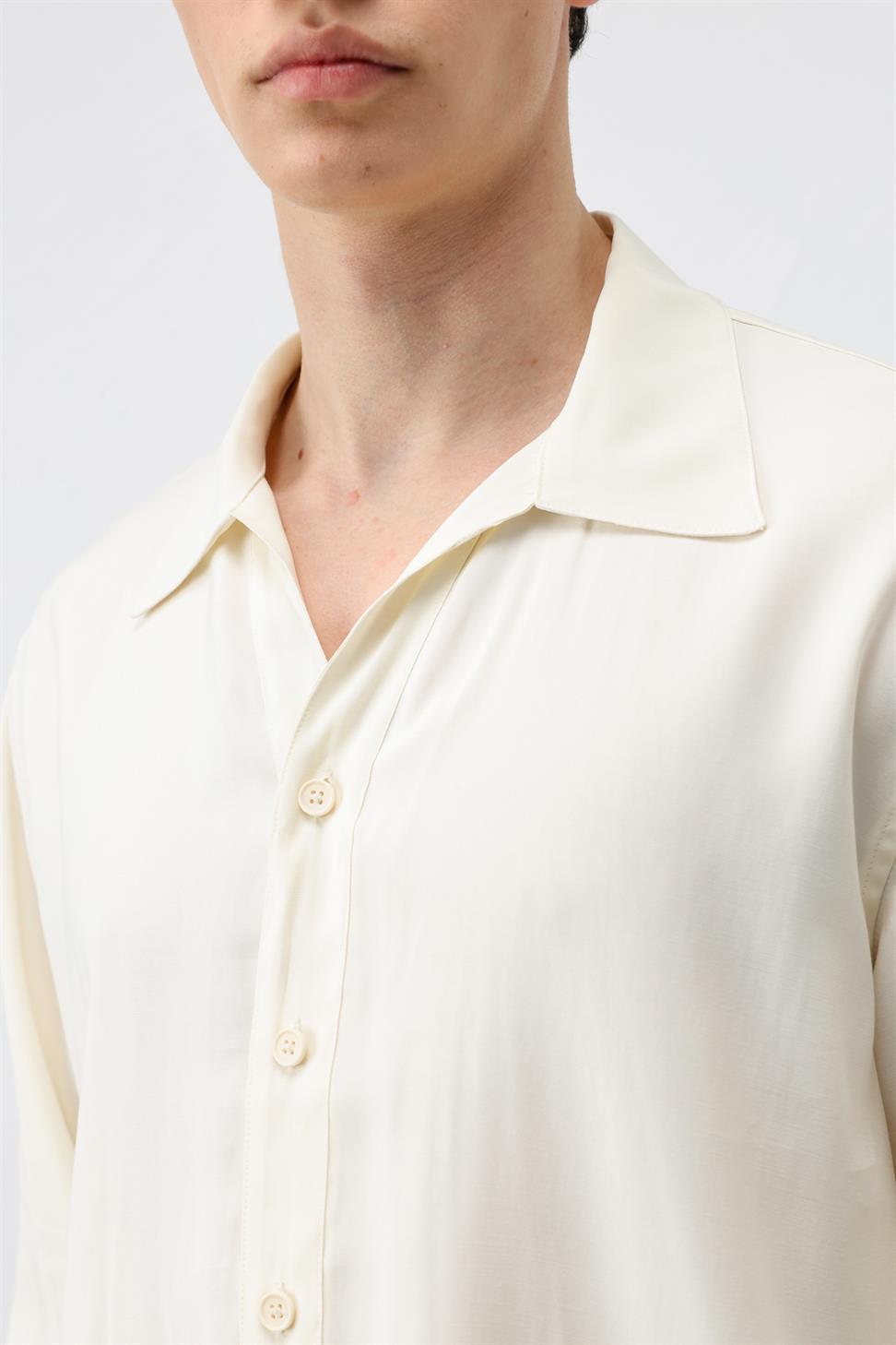 قميص رجالي مريح